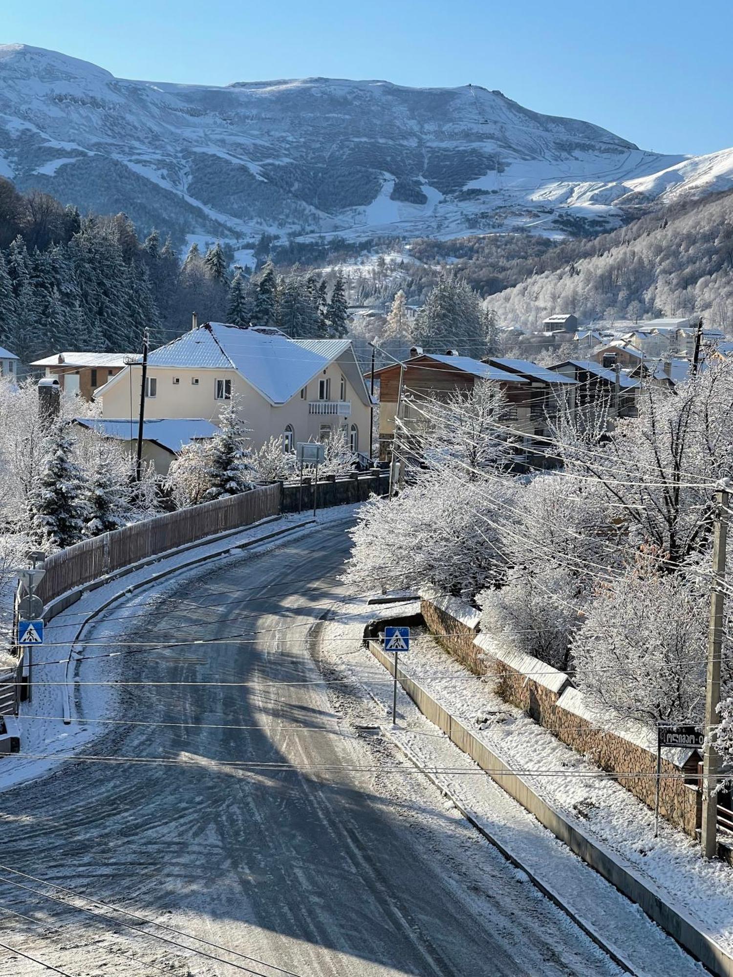 Hotel King David บาคูเรียนี ภายนอก รูปภาพ